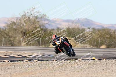 media/Dec-06-2025-CVMA (Sat) [[4a896cc04c]]/Race 8- Formula 40 MW and LW/